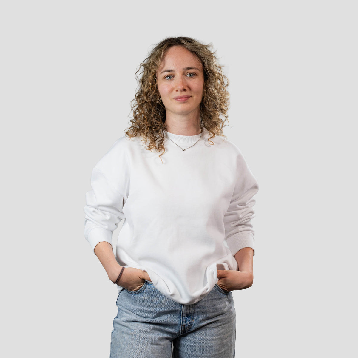 Essential Sweater White